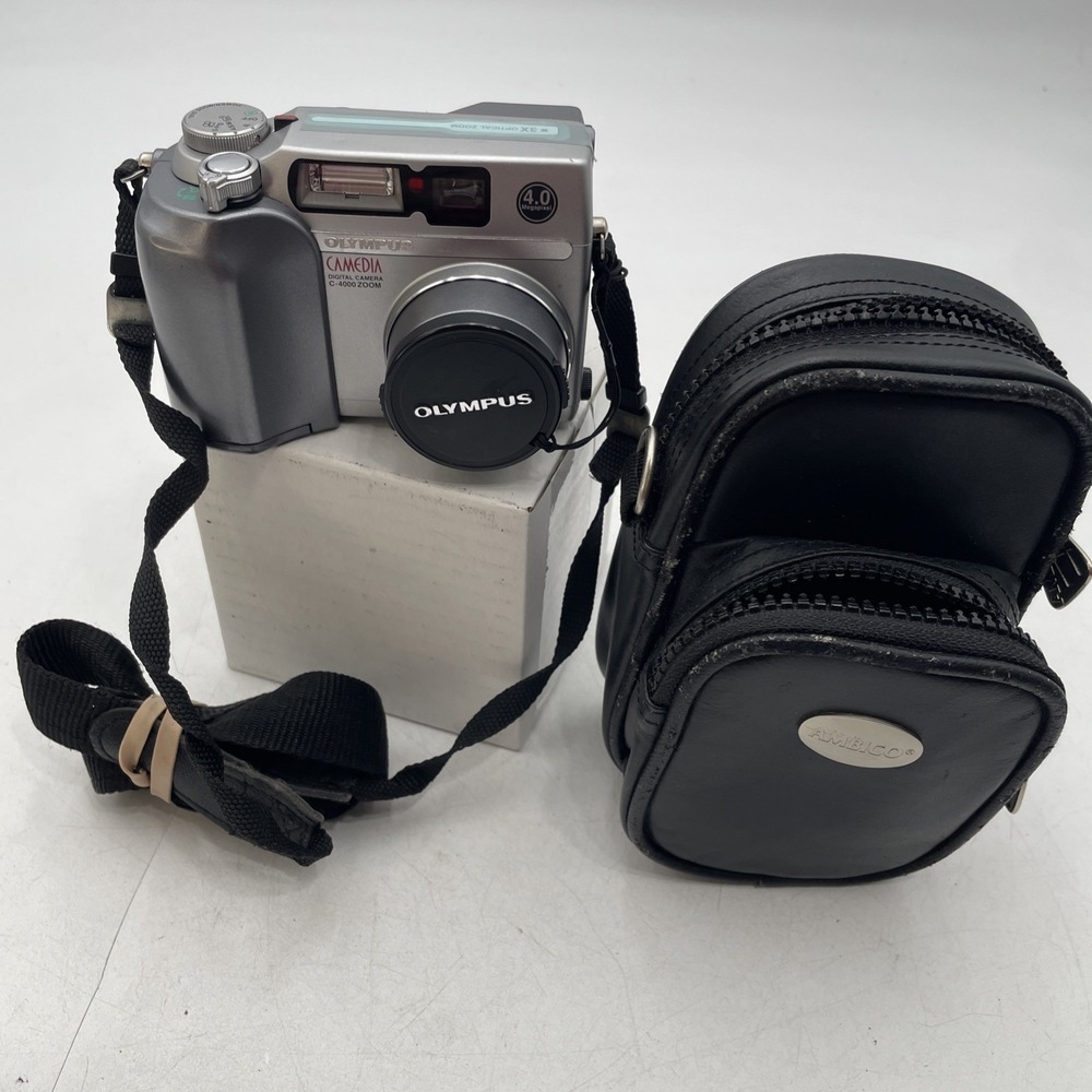 Olympus Camedia C-4000 Zoom 4MP Digital Camera 3X Zoom+Battery+Strap+Case-TESTED
